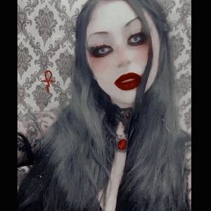 Meet your Posher, Vampvictoria